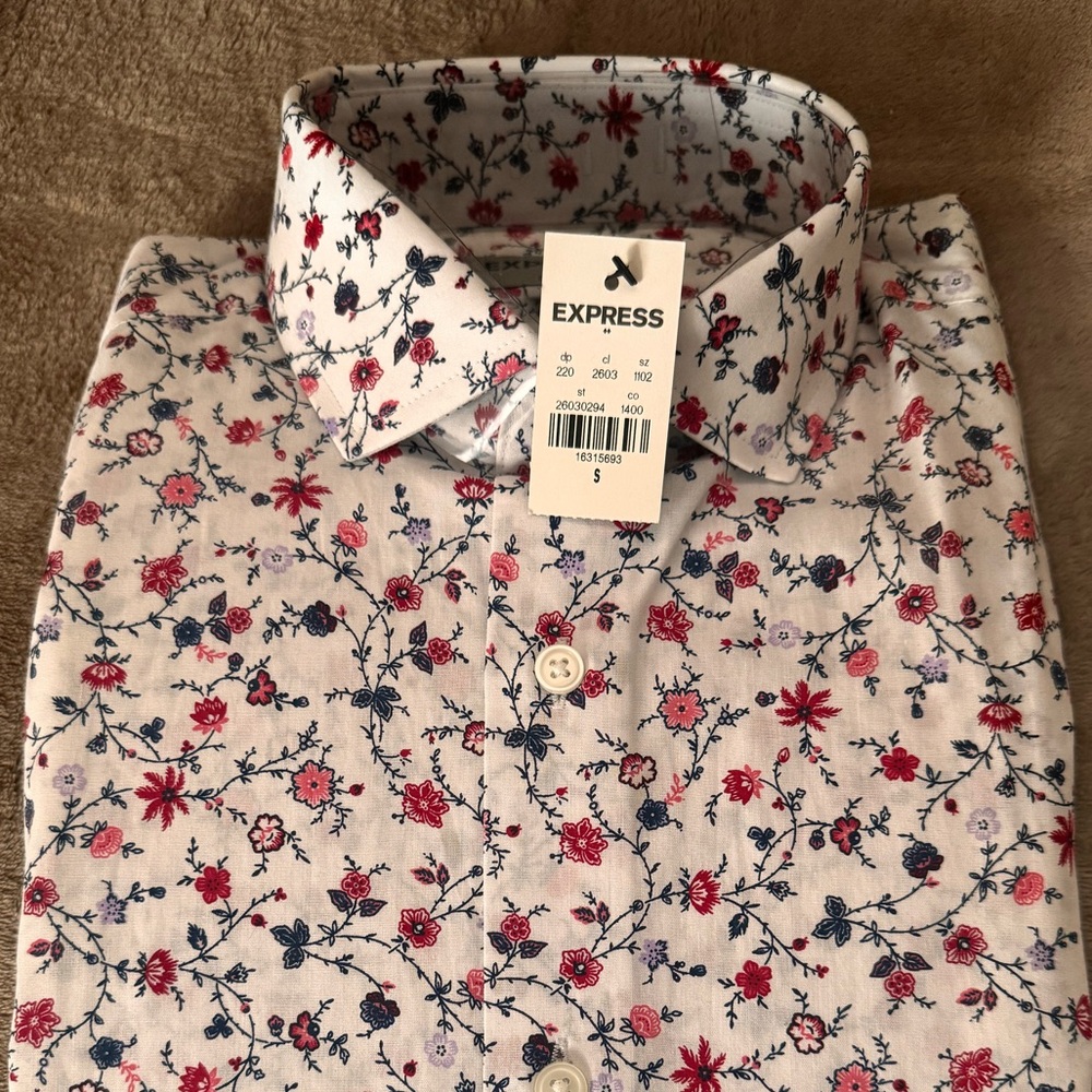 Brand new Express button down shirt SZ Small